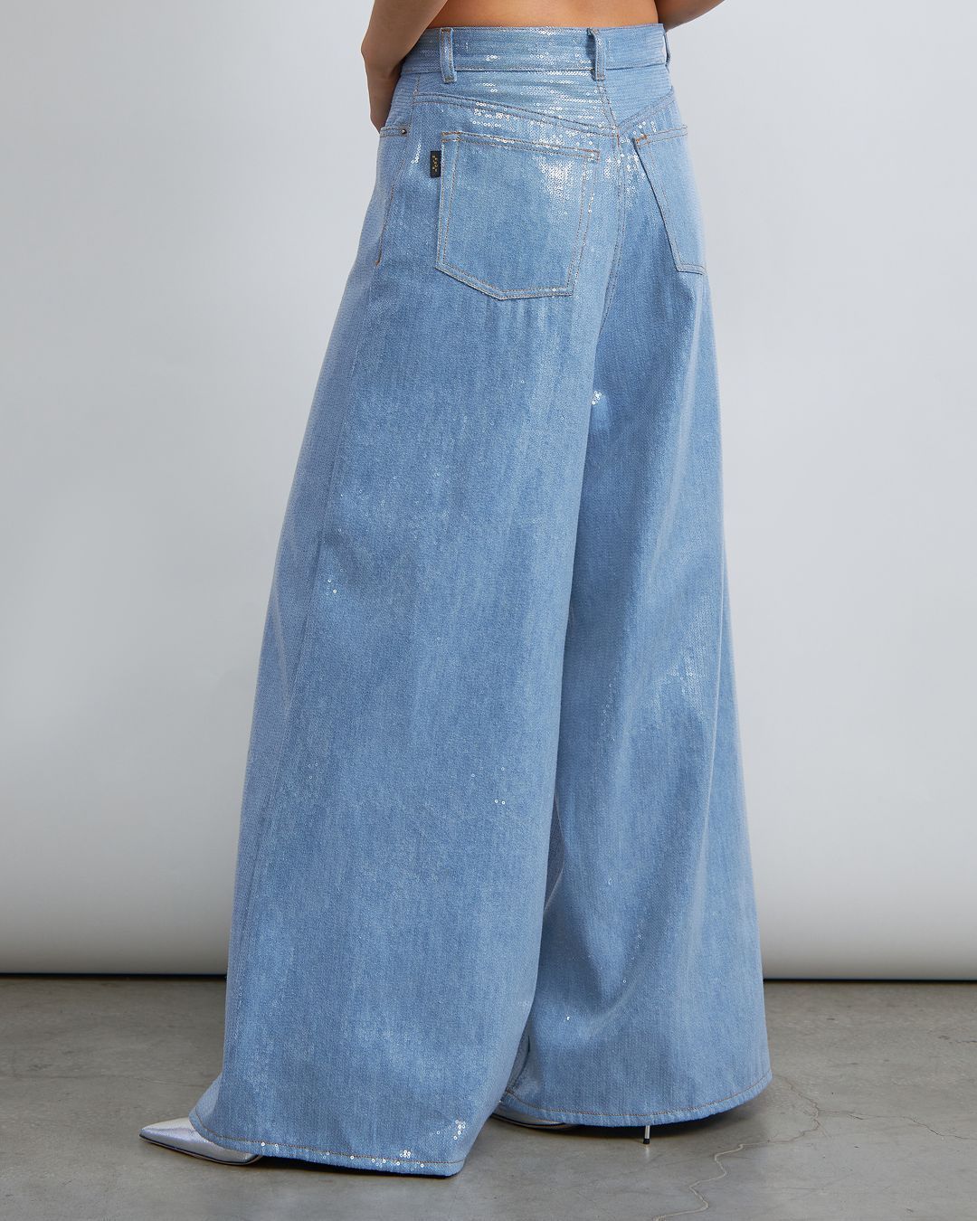 Купить Джинсы HAIKURE