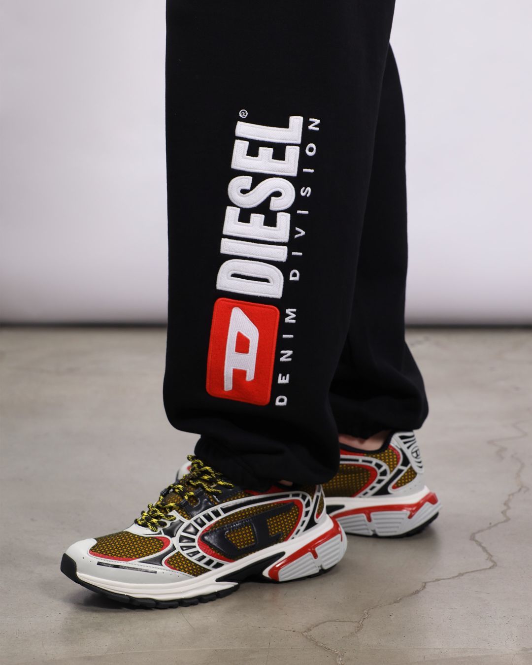 Купить Брюки DIESEL MEN