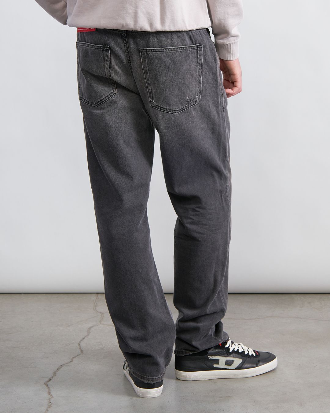 Купить Джинсы DIESEL