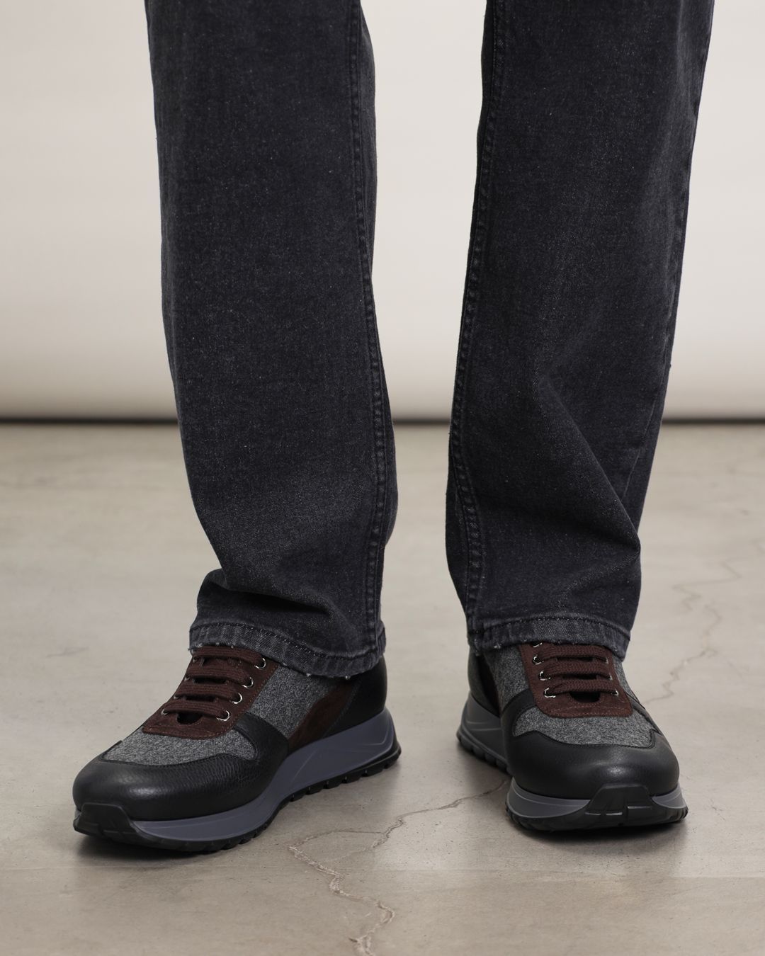 Купить Кроссовки DOUCALS