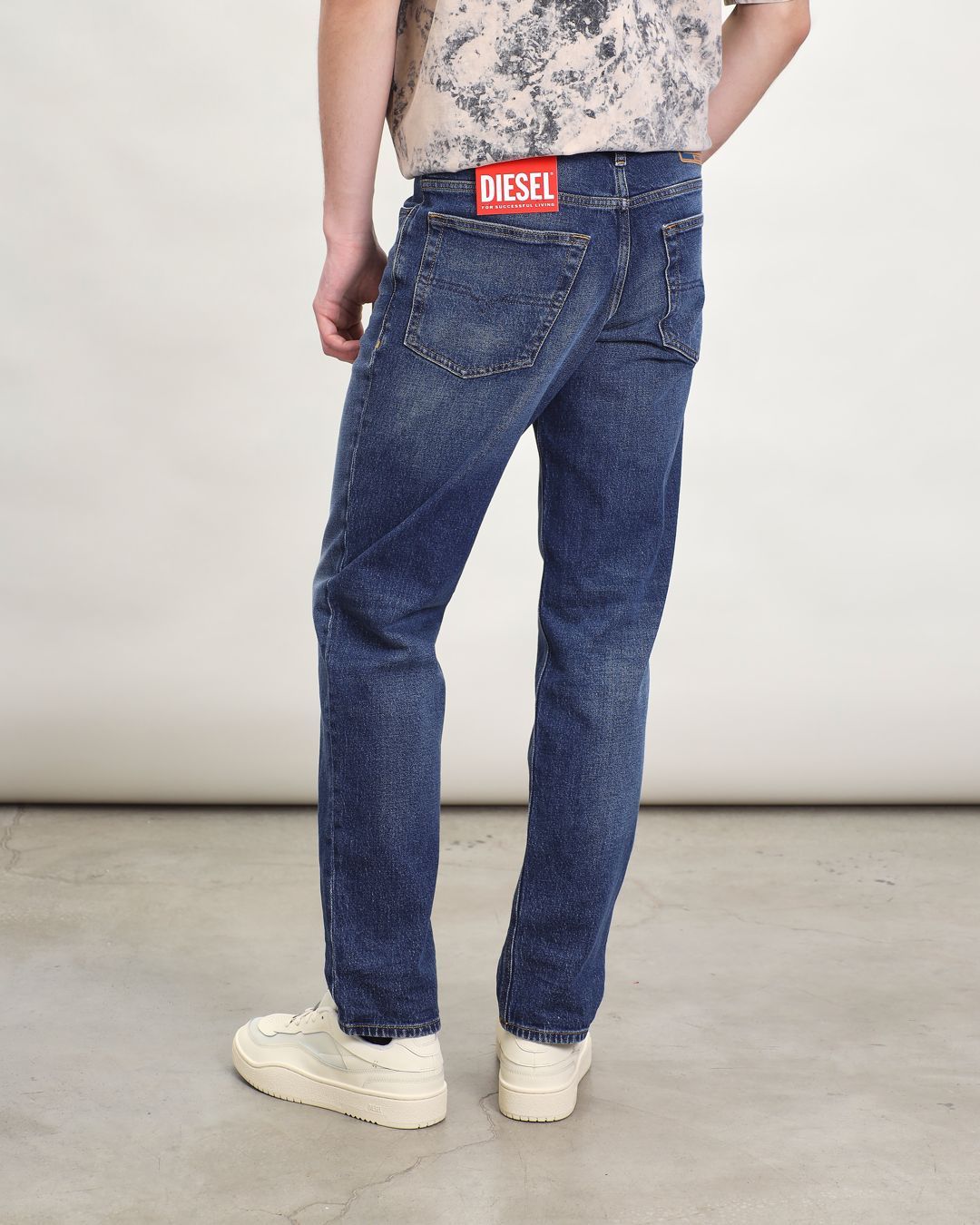 Купить Джинсы DIESEL