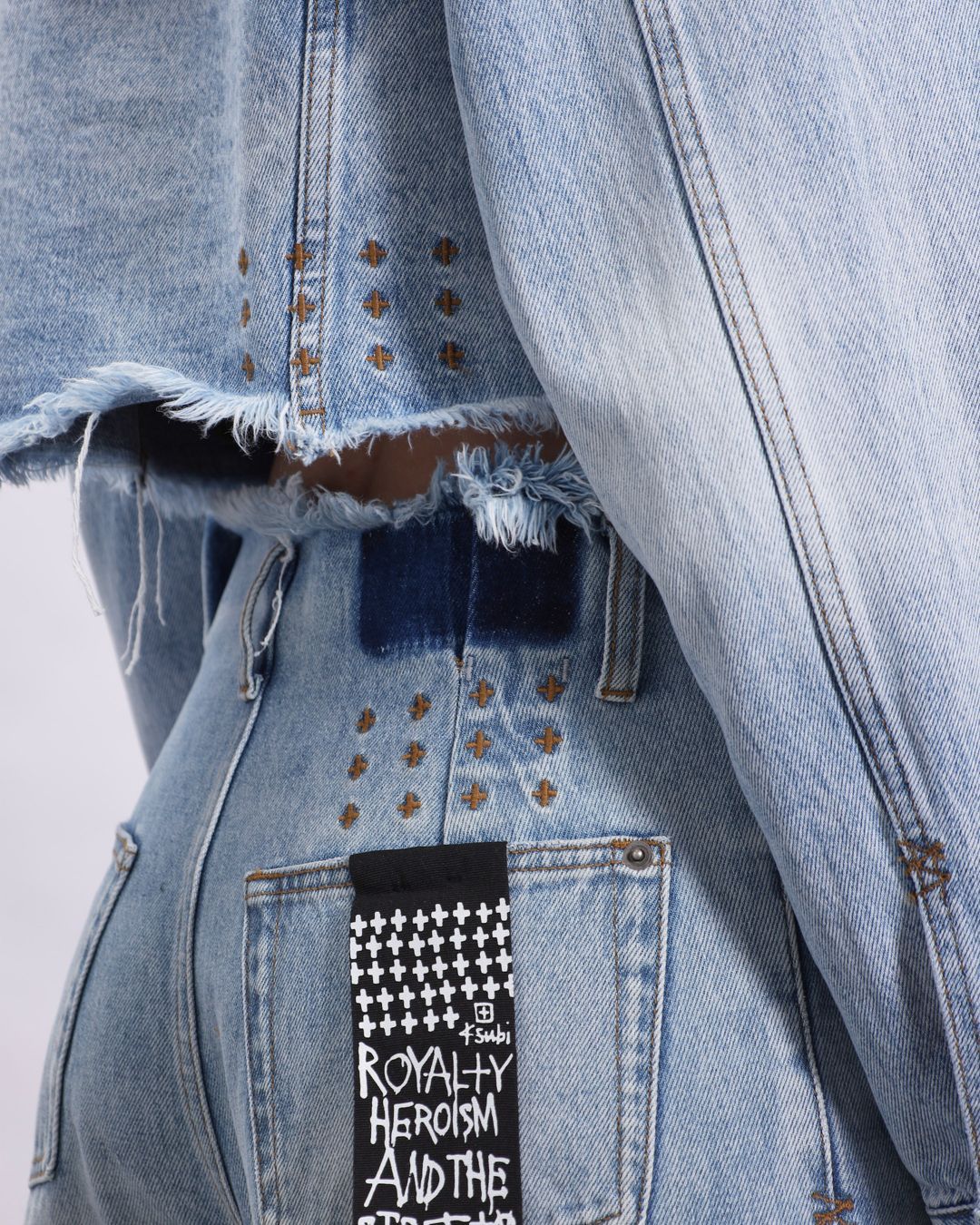 Купить Джинсы KSUBI