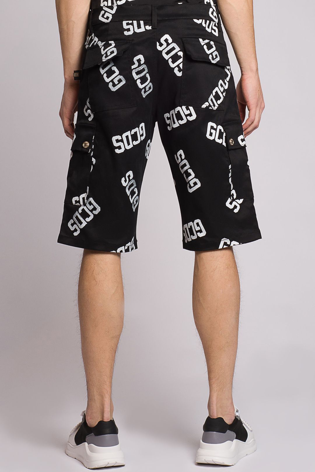 Купить Шорты GCDS