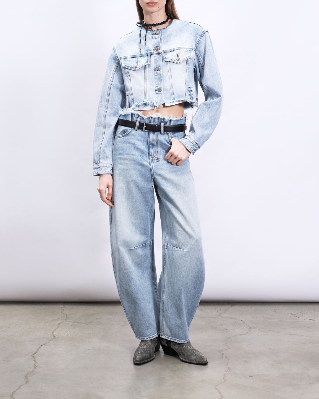 Купить Джинсы KSUBI