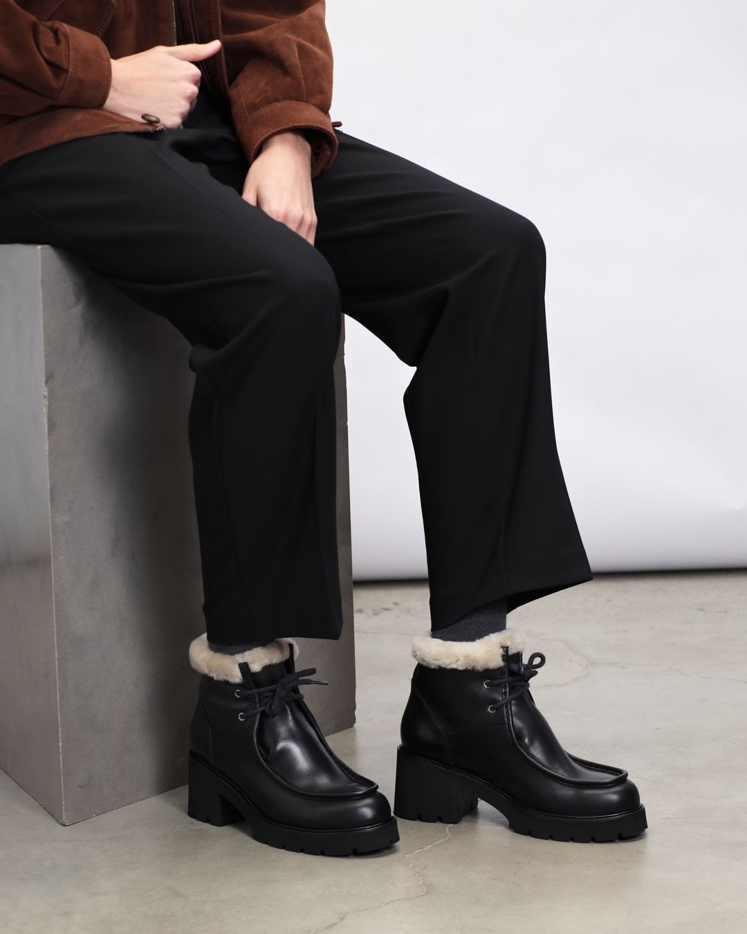 Купить Ботинки DOUCALS