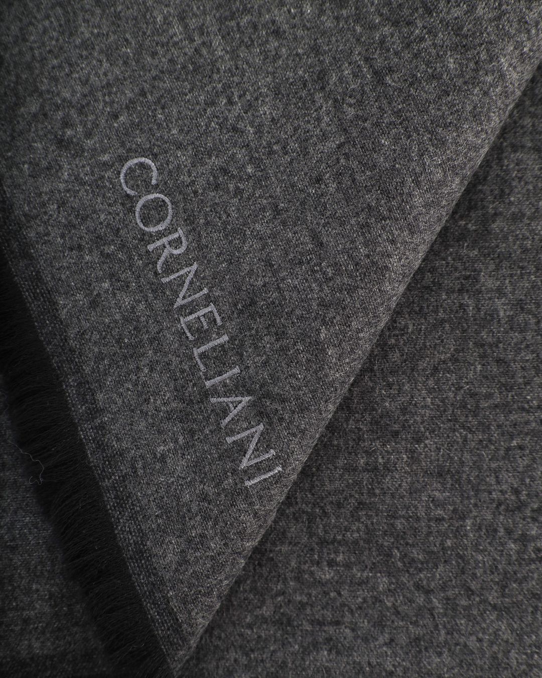 Купить Шарф CORNELIANI
