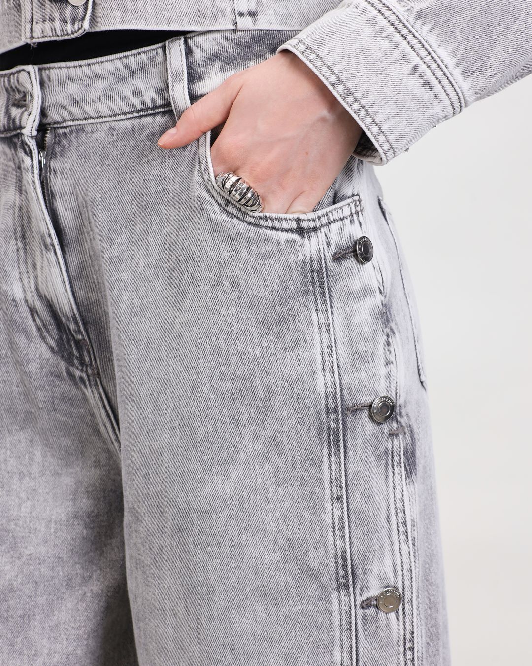 Купить Джинсы IRO