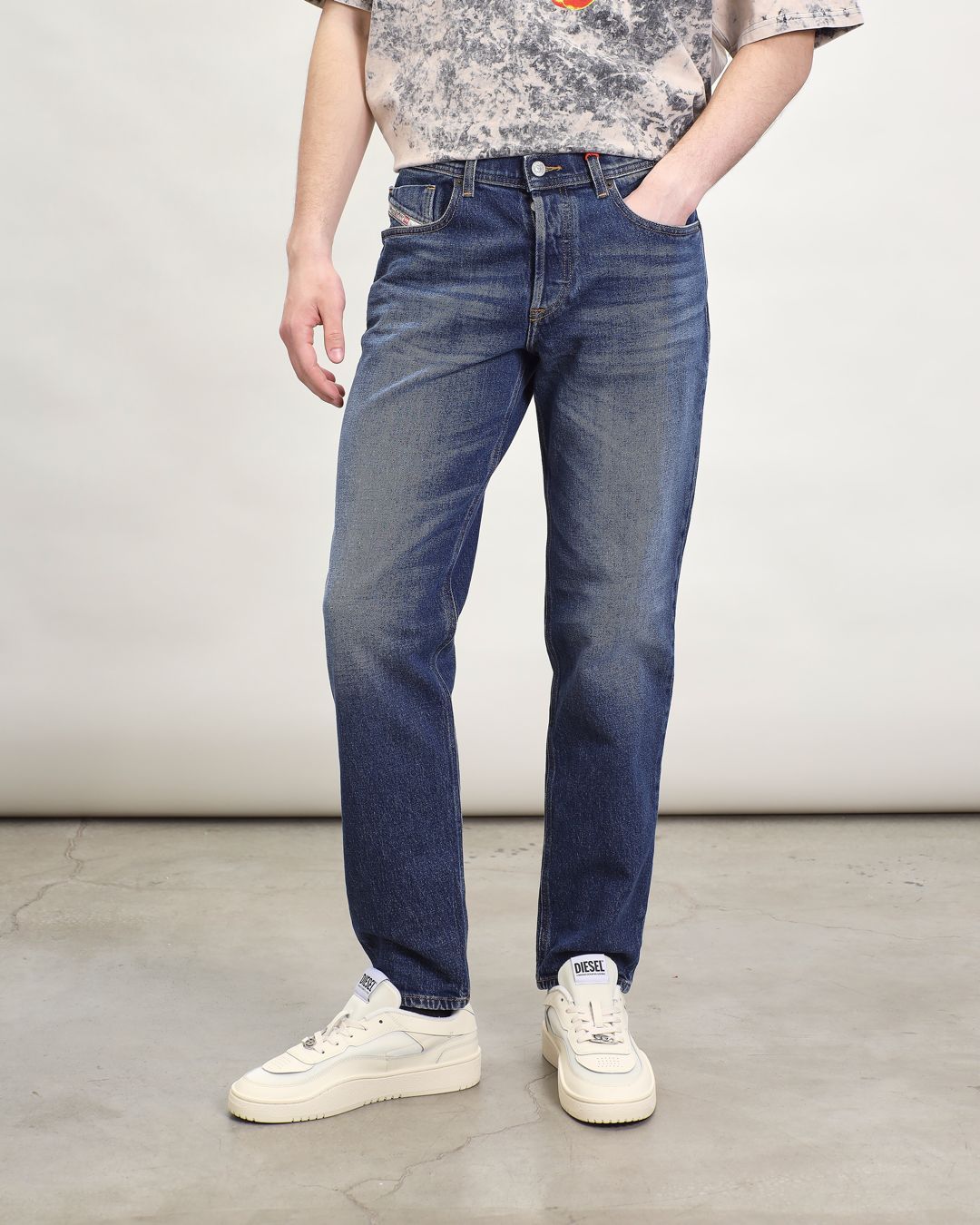 Купить Джинсы DIESEL