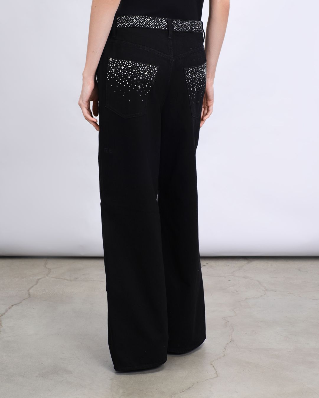 Купить Джинсы KSUBI