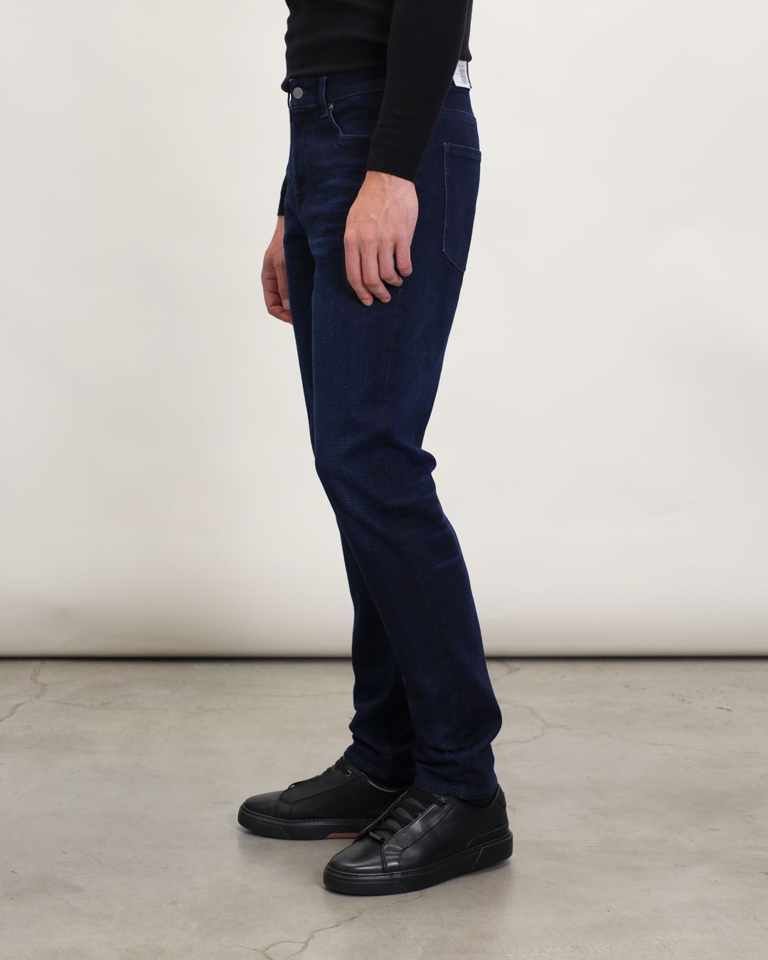 Купить Джинсы HUGO BOSS