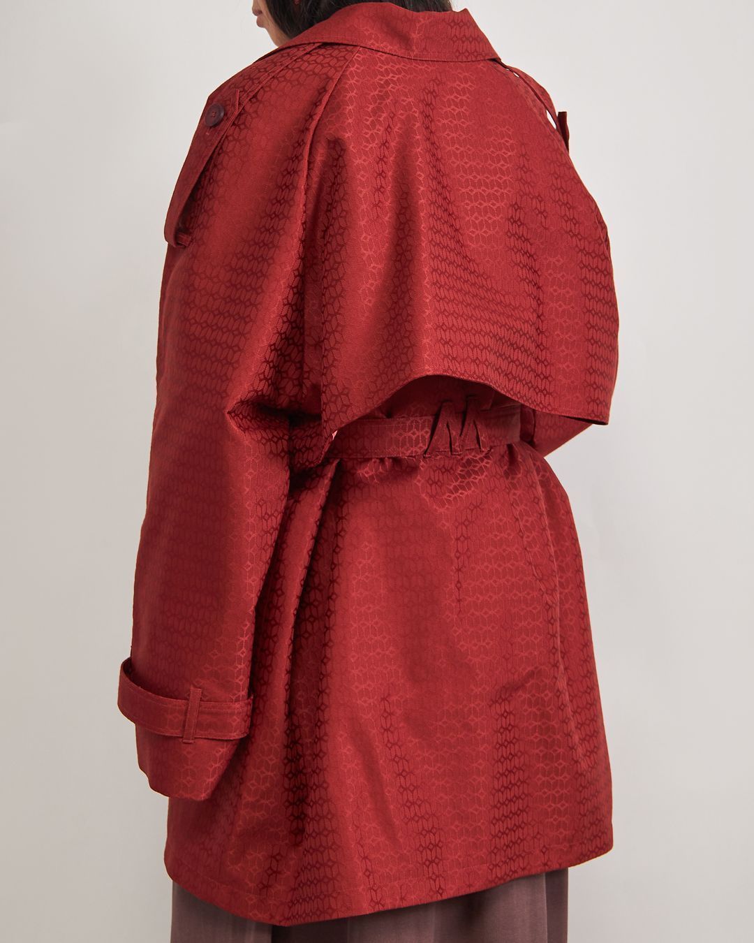 Купить Плащ MONOCHROME