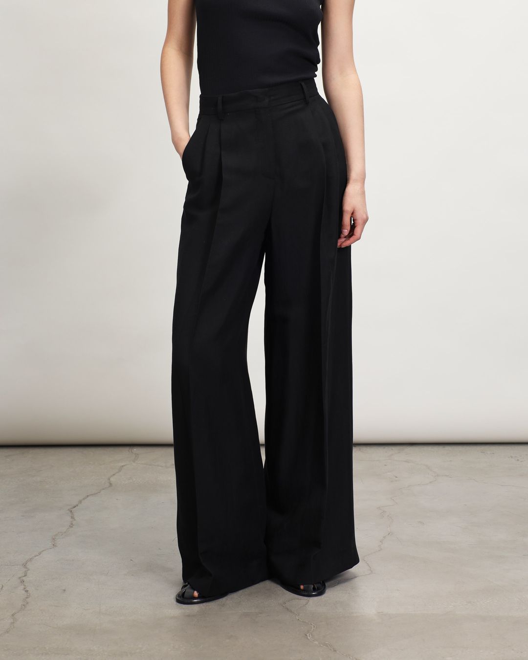 Купить Брюки WEEKEND MAX MARA