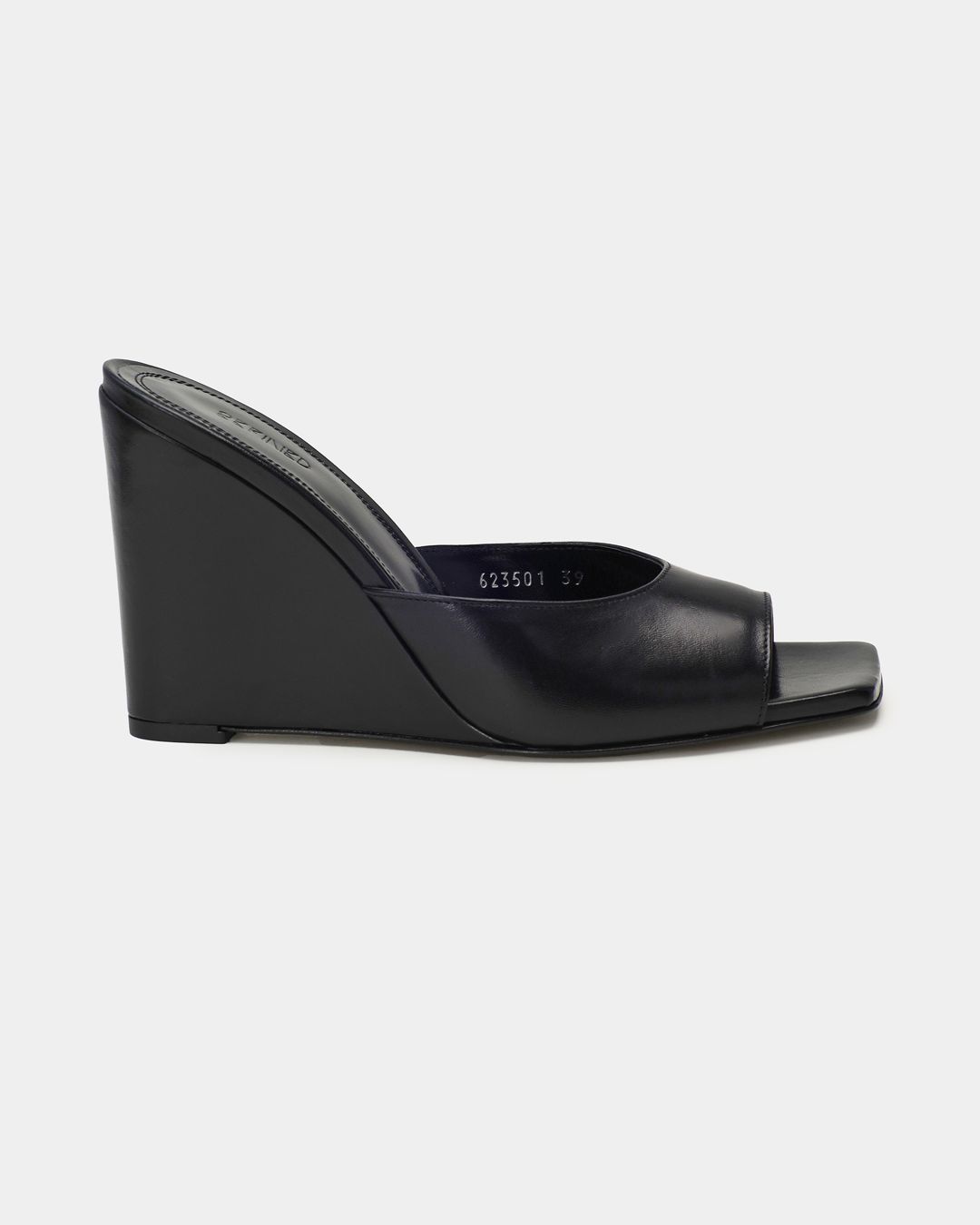 Купить Туфли REFINED