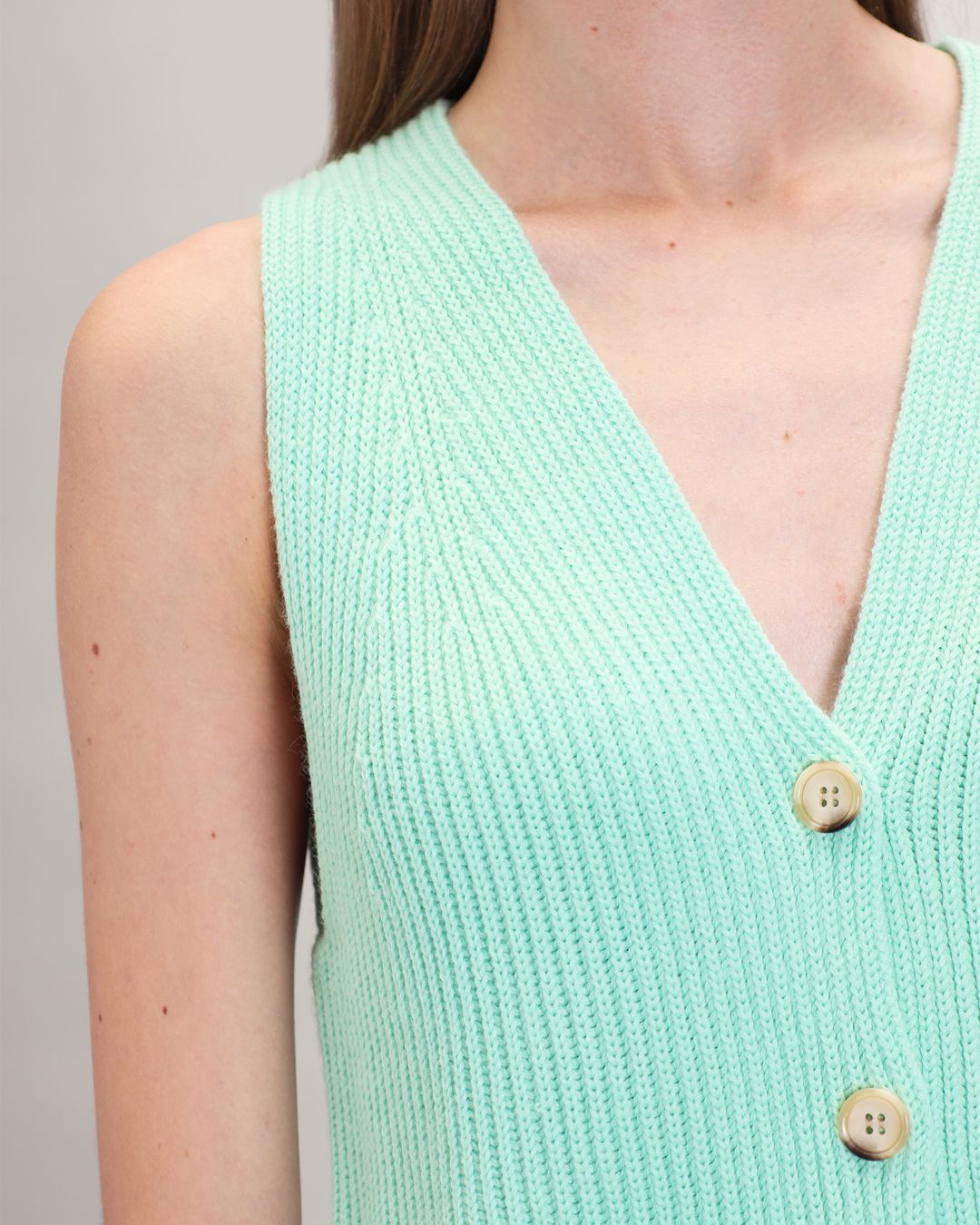 Купить Жилет LESYANEBO