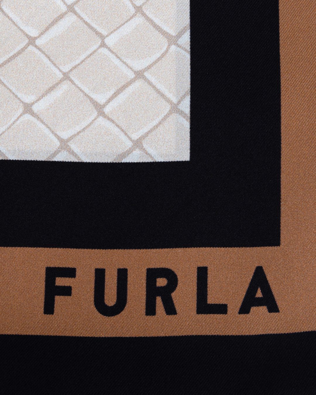 Купить Платок FURLA