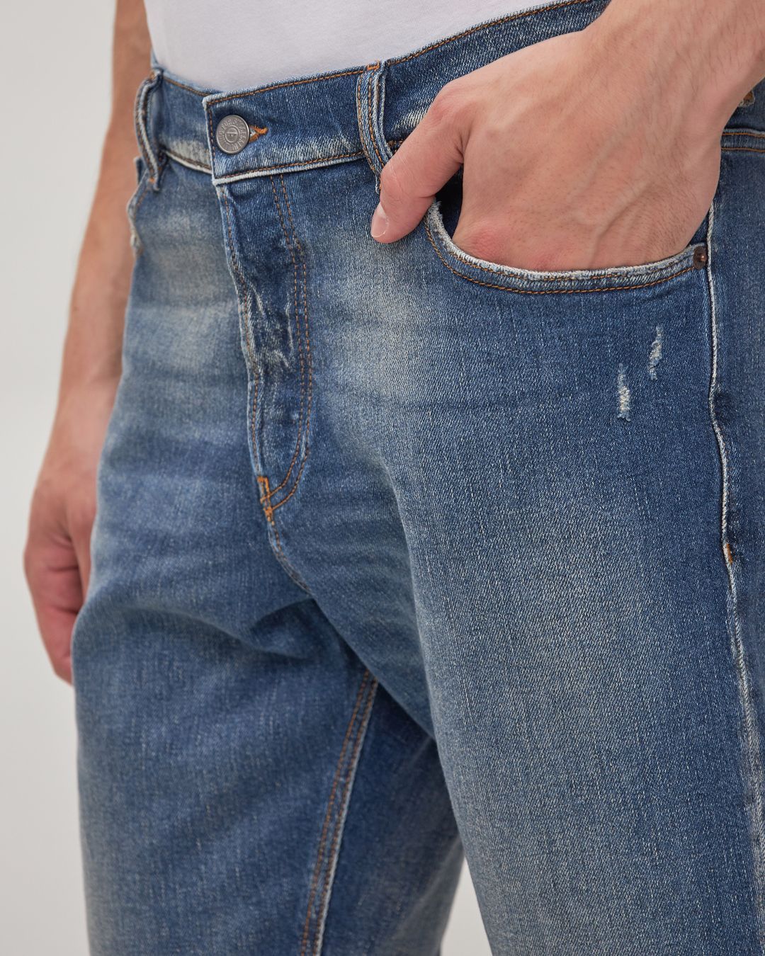 Купить Джинсы DIESEL