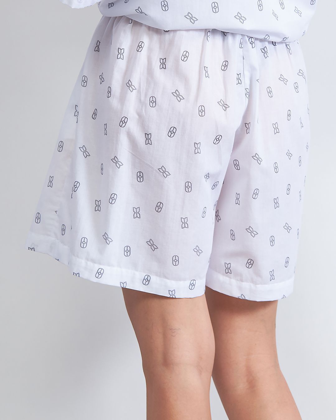 Купить Шорты MONOCHROME