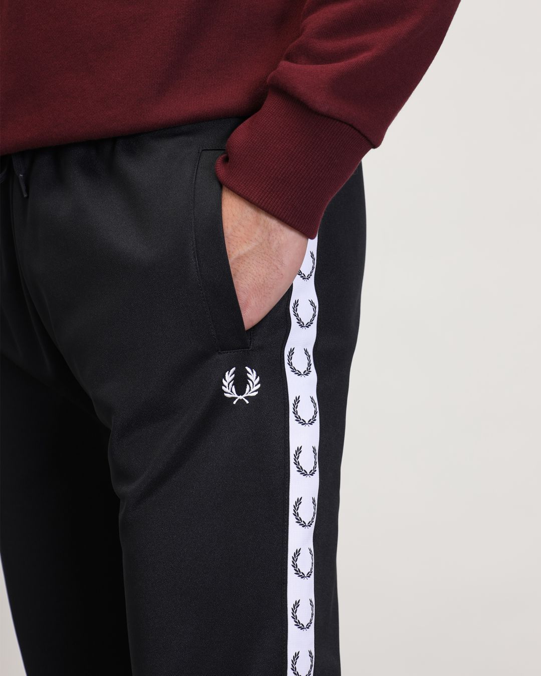 Купить Брюки FRED PERRY