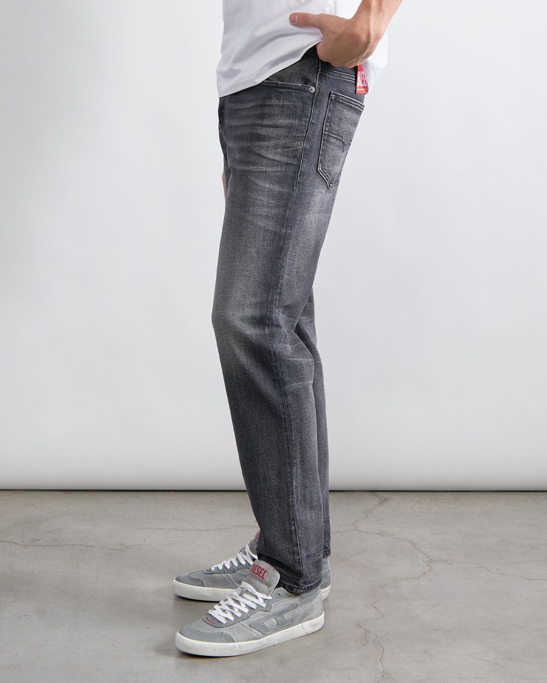 Купить Джинсы DIESEL