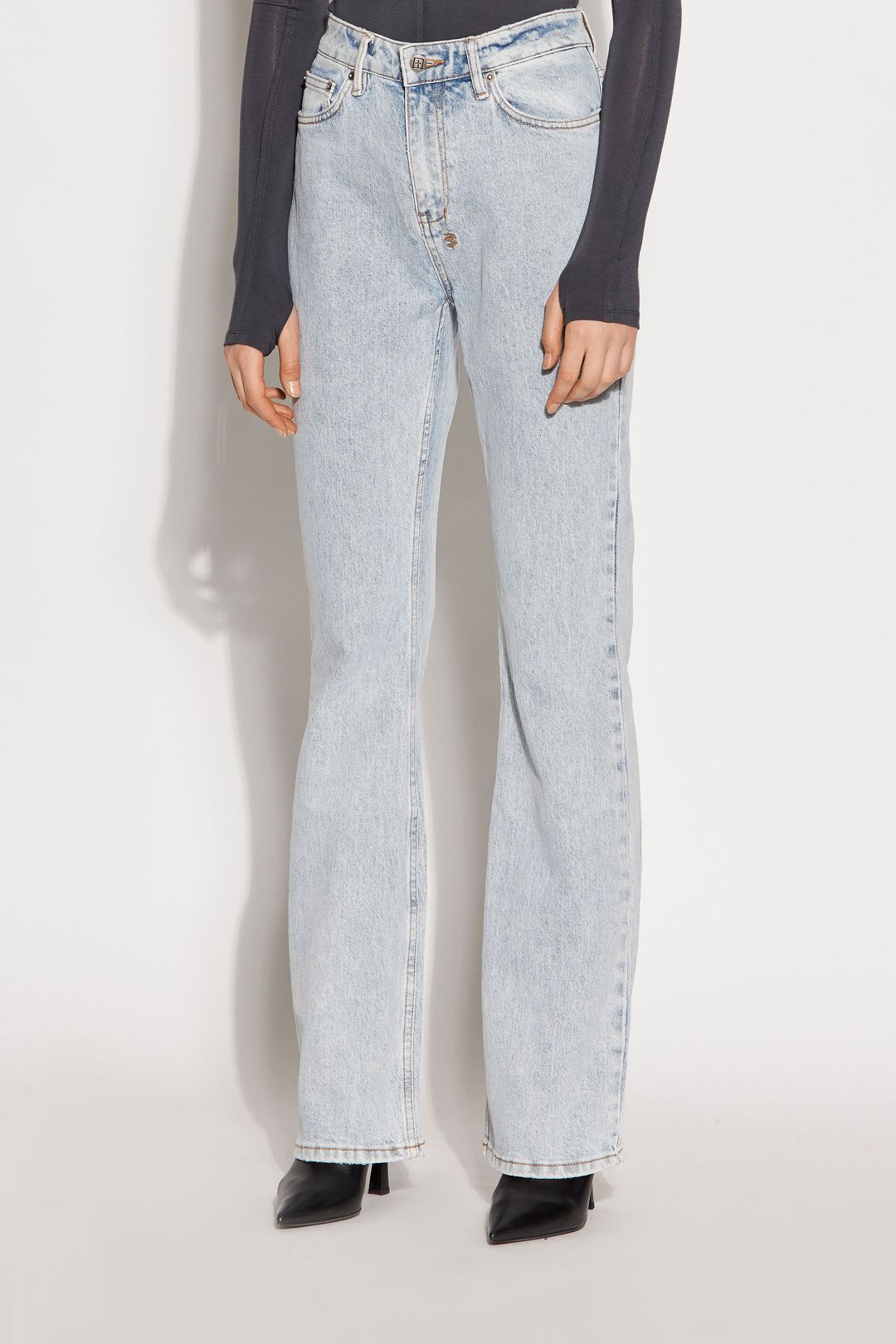 Купить Джинсы KSUBI