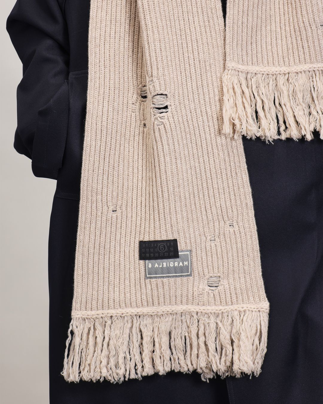 Купить Шарф MM6