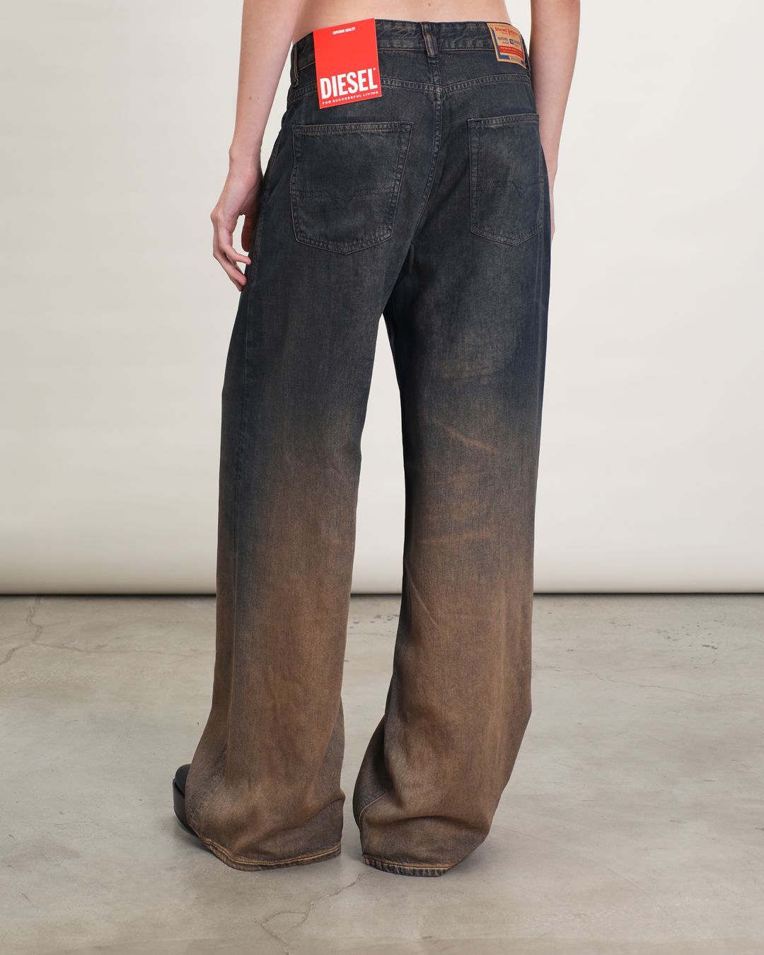 Купить Джинсы DIESEL