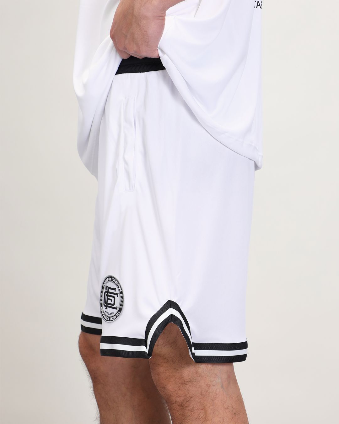 Купить Шорты COMME DES FUCKDOWN