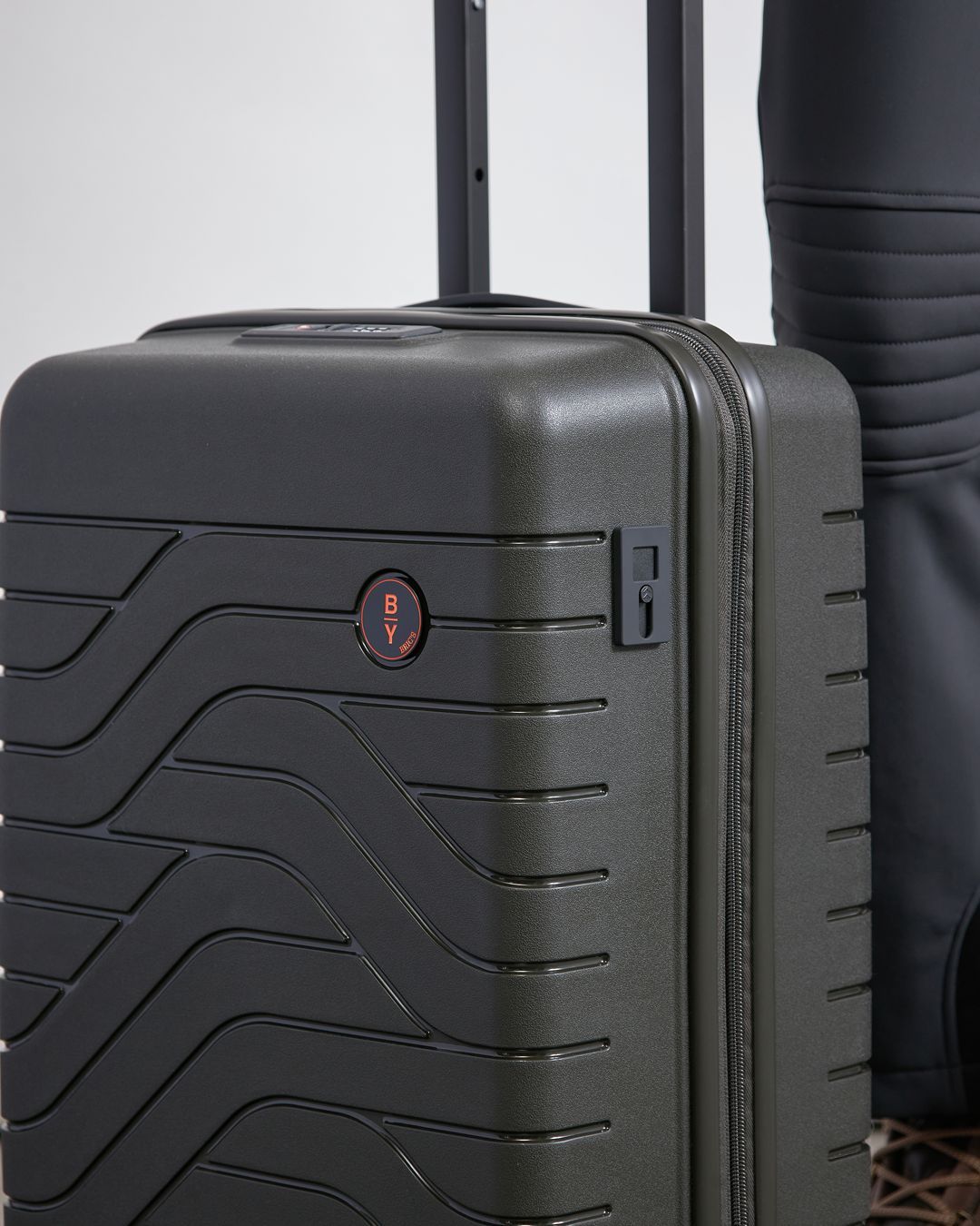 Купить Чемодан BRICS