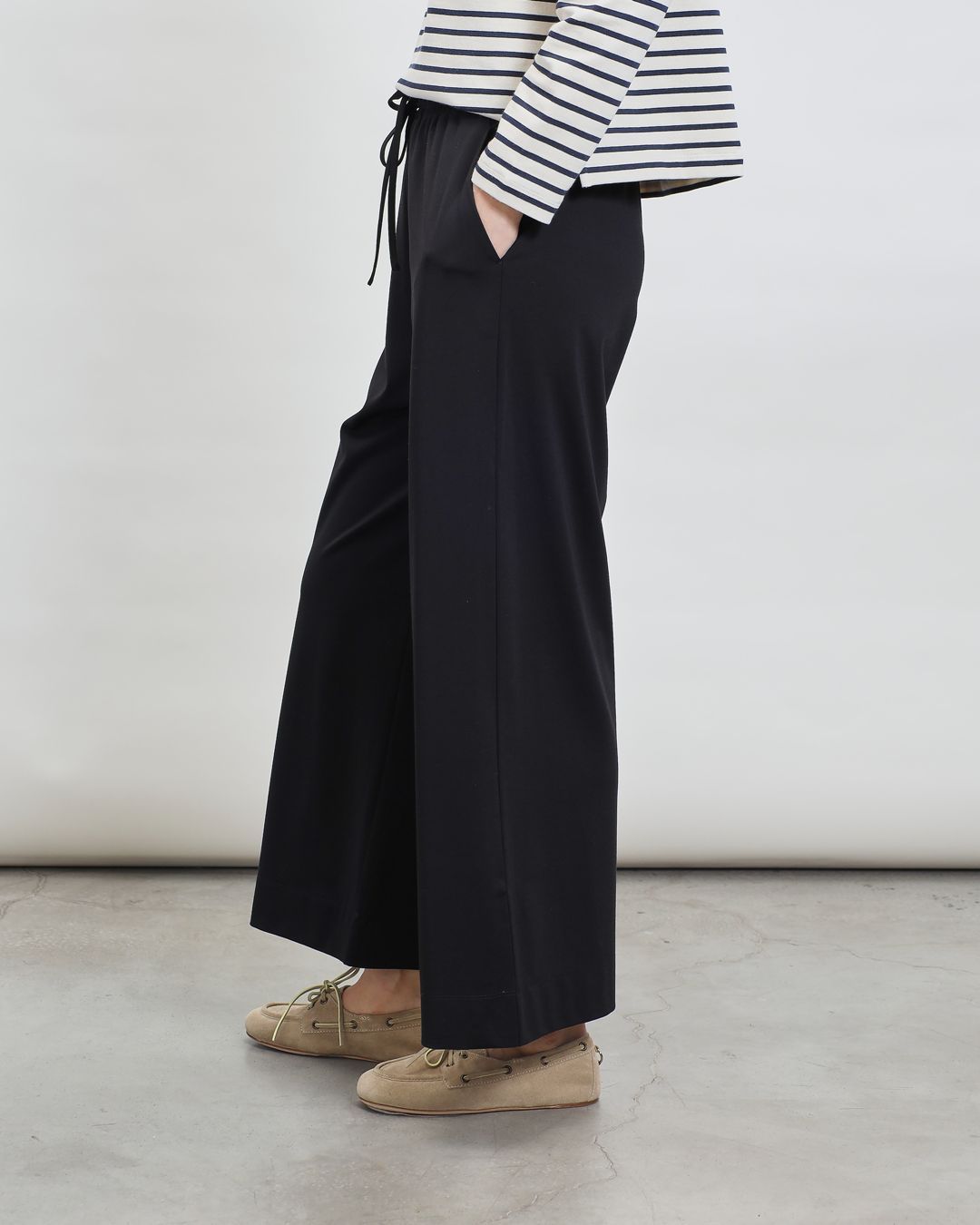 Купить Брюки WEEKEND MAX MARA