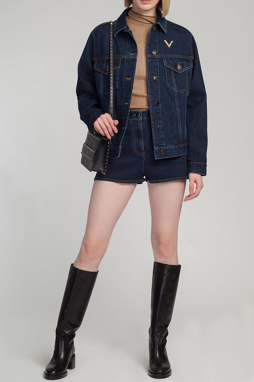 Купить Шорты VALENTINO