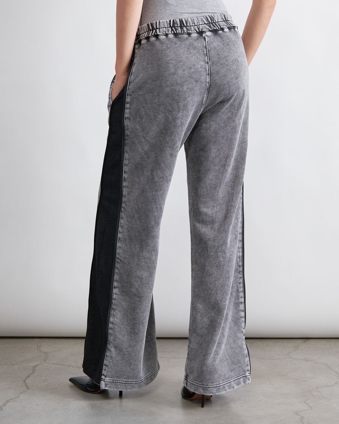 Купить Брюки DIESEL