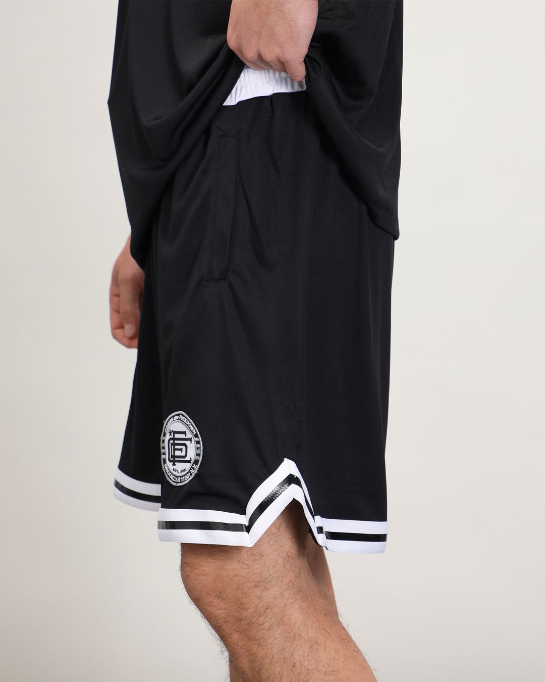 Купить Шорты COMME DES FUCKDOWN