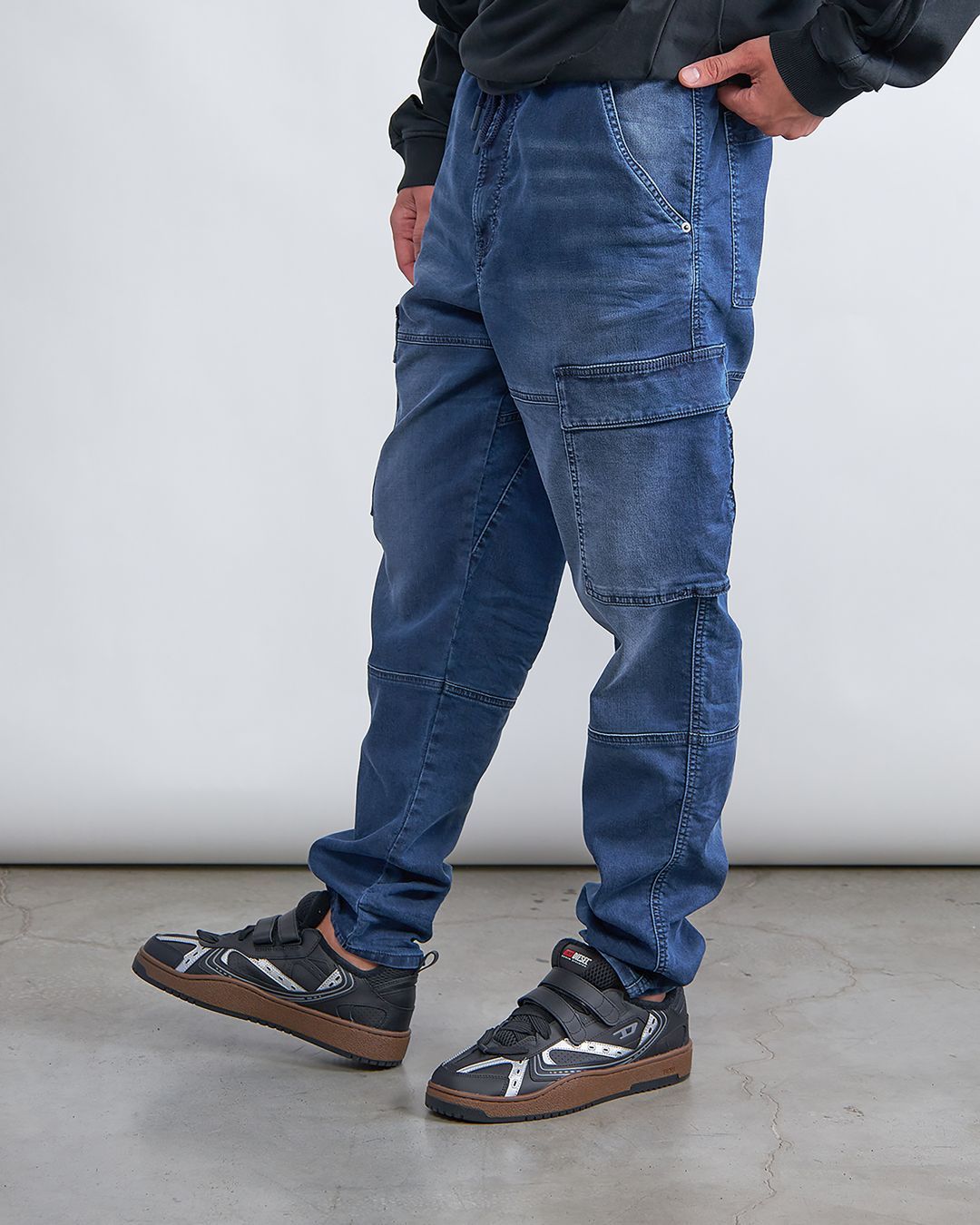 Купить Джинсы DIESEL