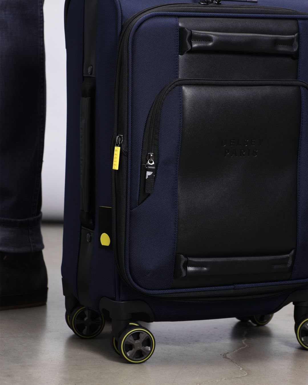 Купить Чемодан DELSEY