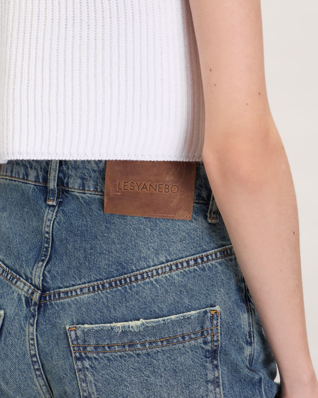 Купить Джинсы LESYANEBO