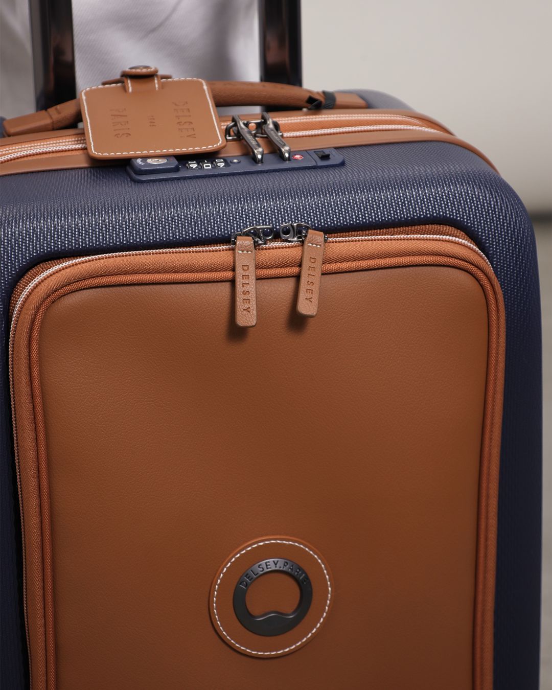 Купить Чемодан DELSEY