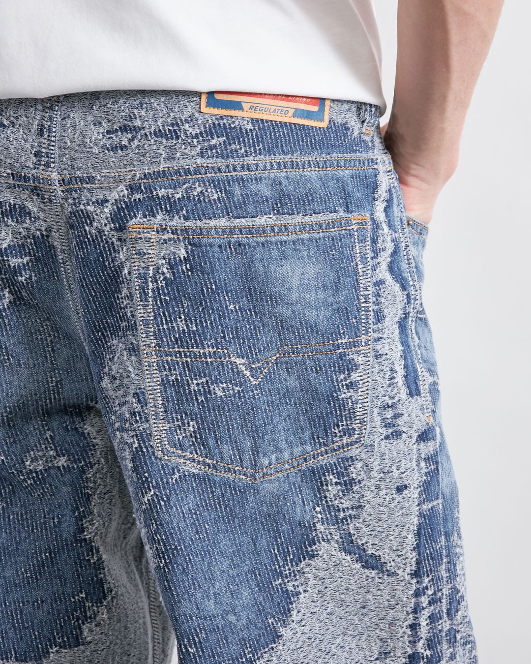 Купить Джинсы DIESEL