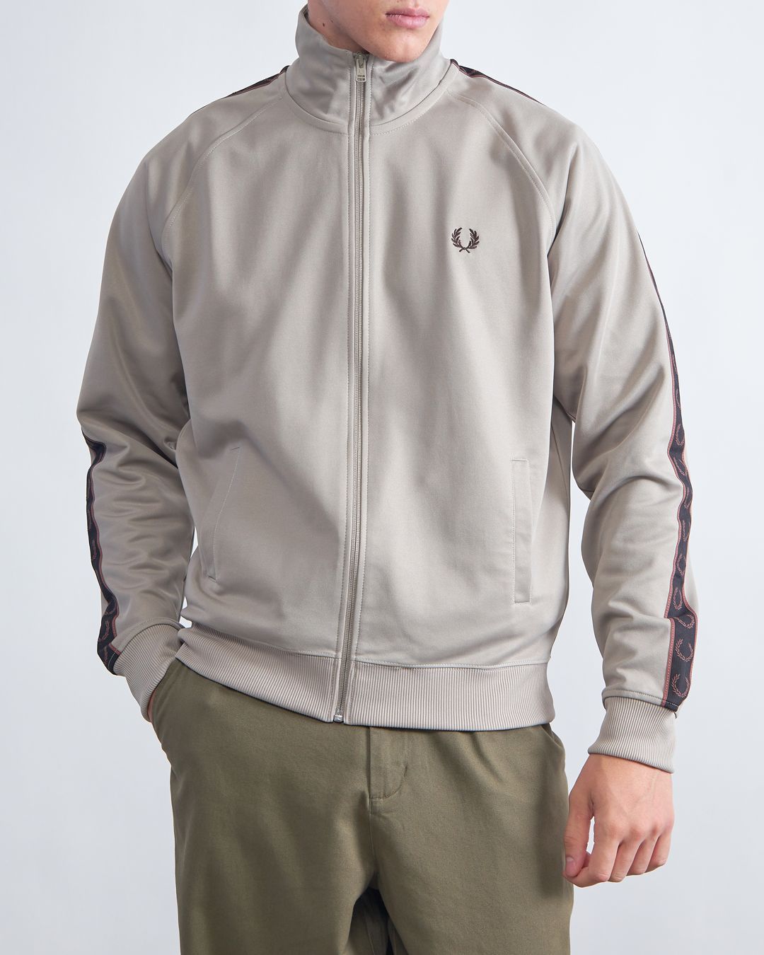Купить Кардиган FRED PERRY