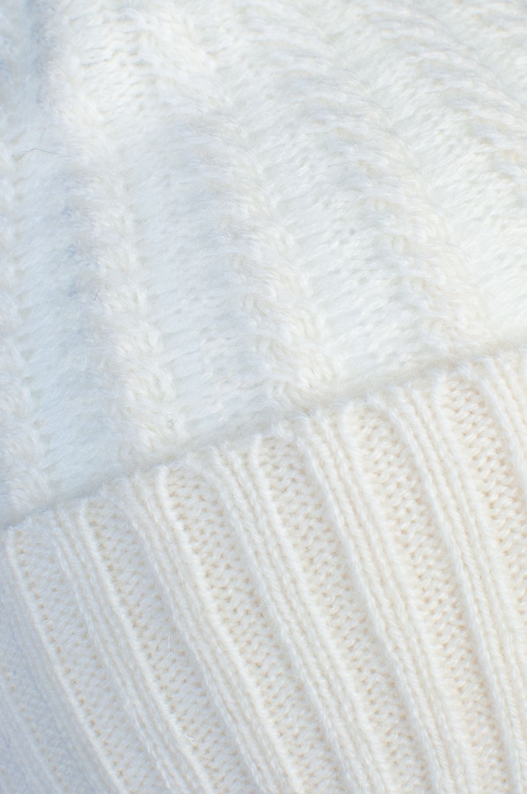 Купить Шапка MAXMOI