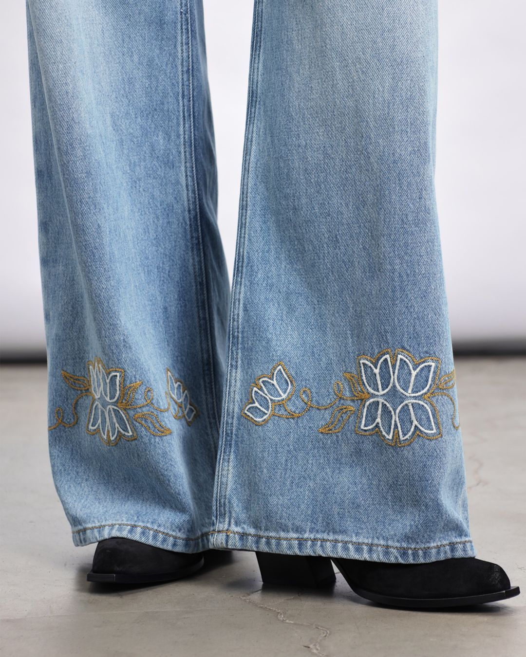 Купить Джинсы MONOCHROME