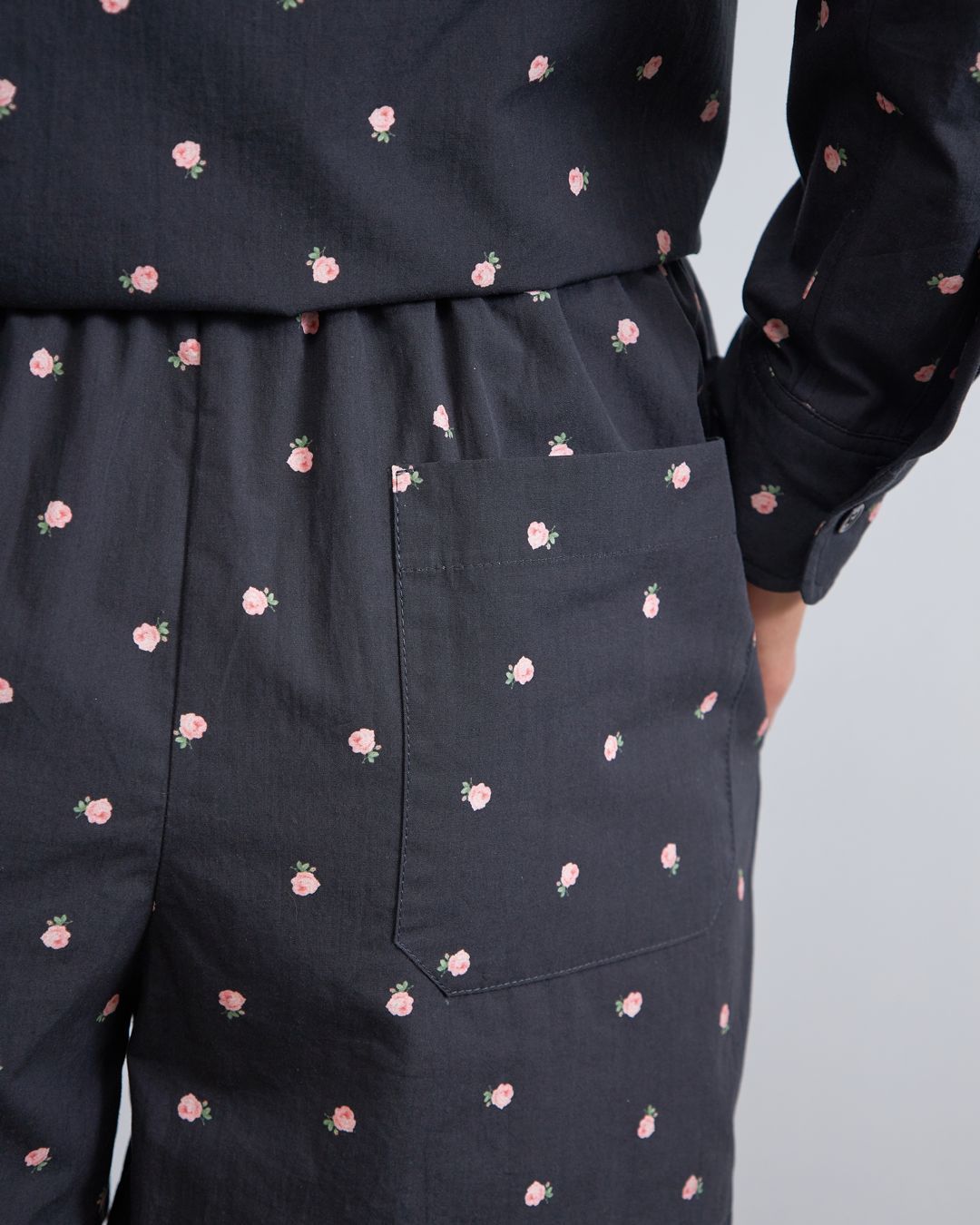 Купить Шорты SASHAVERSE