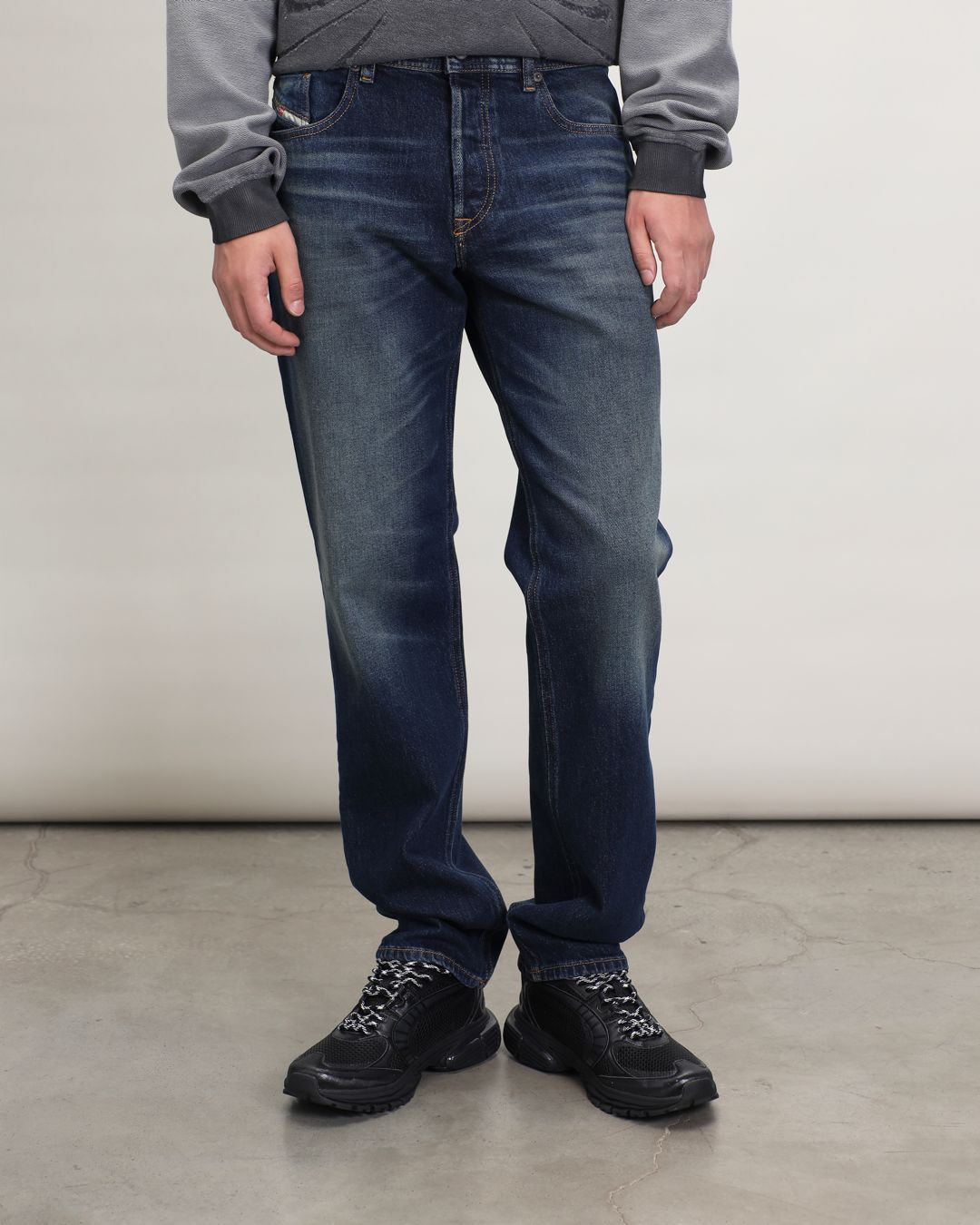 Купить Джинсы DIESEL