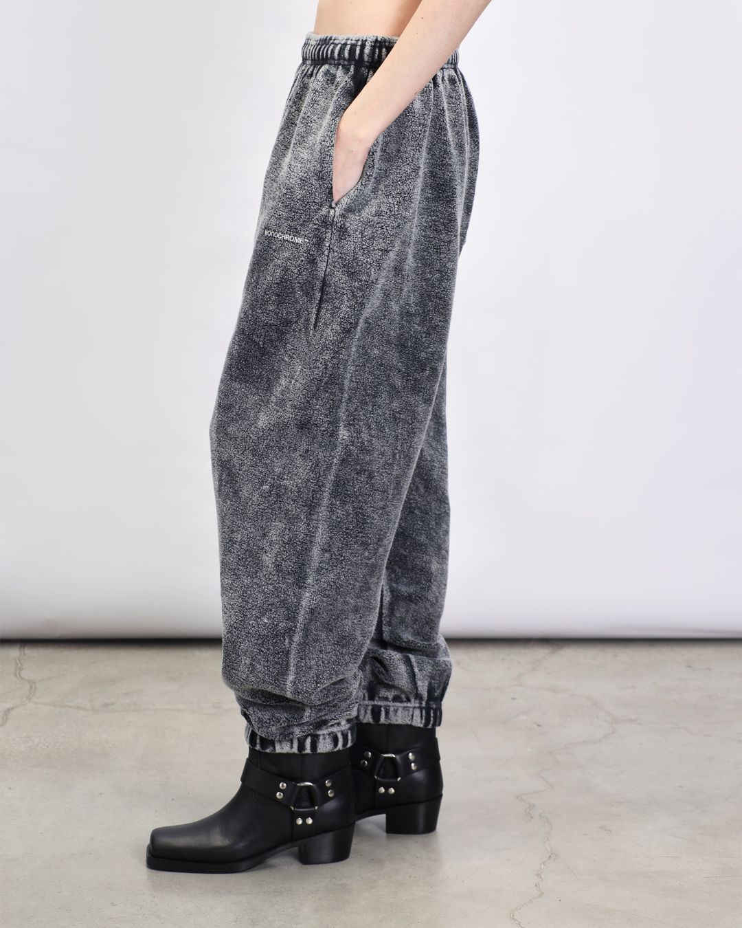 Купить Брюки MONOCHROME