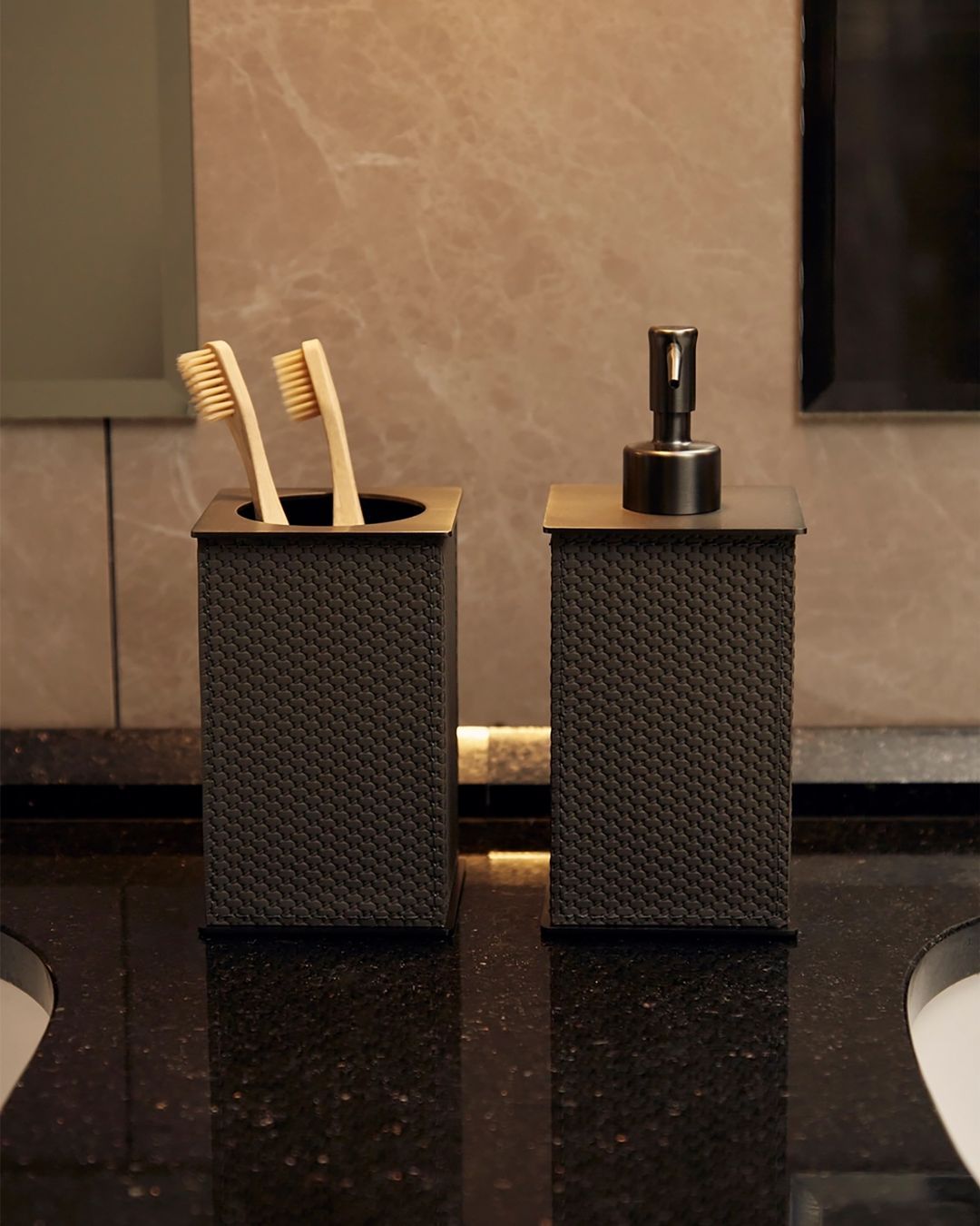 Купить Дозатор для мыла DZADZA