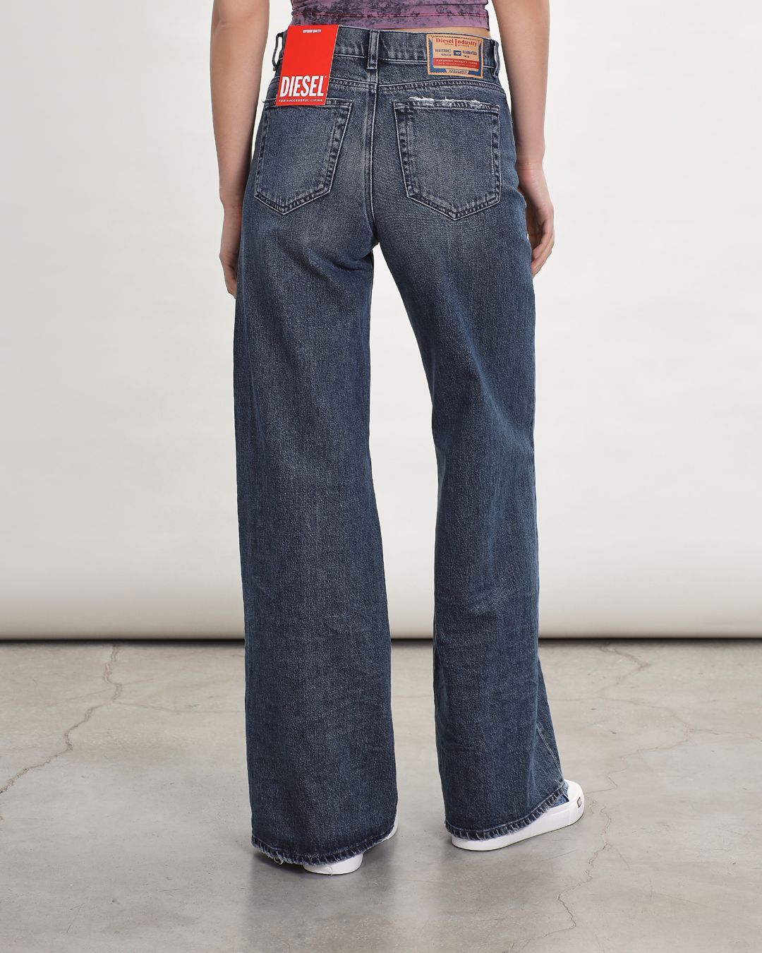 Купить Джинсы DIESEL