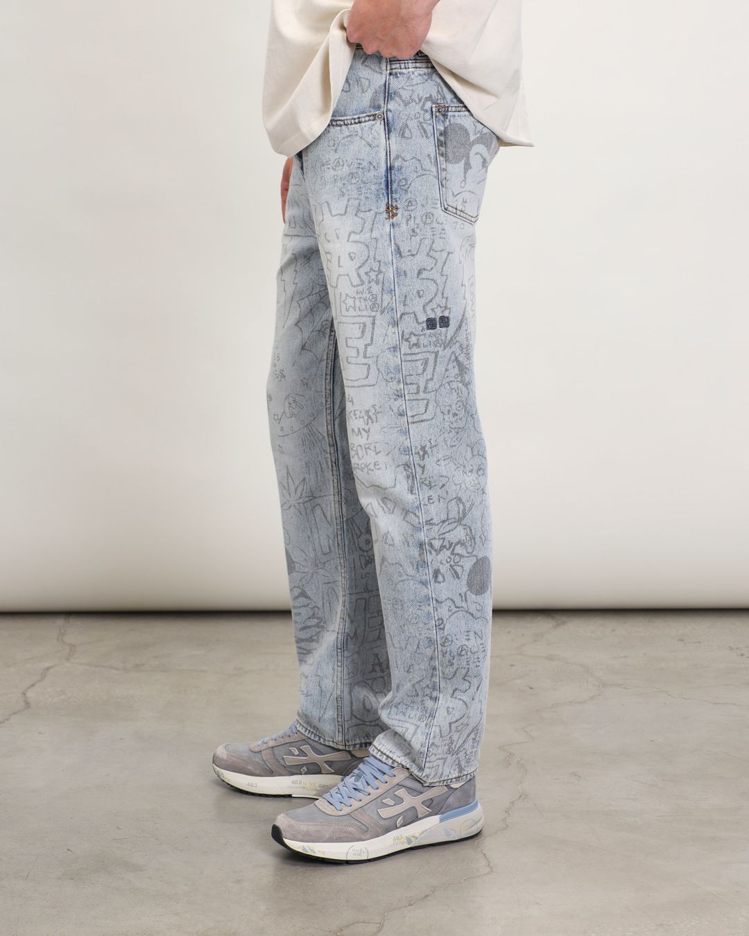 Купить Джинсы KSUBI