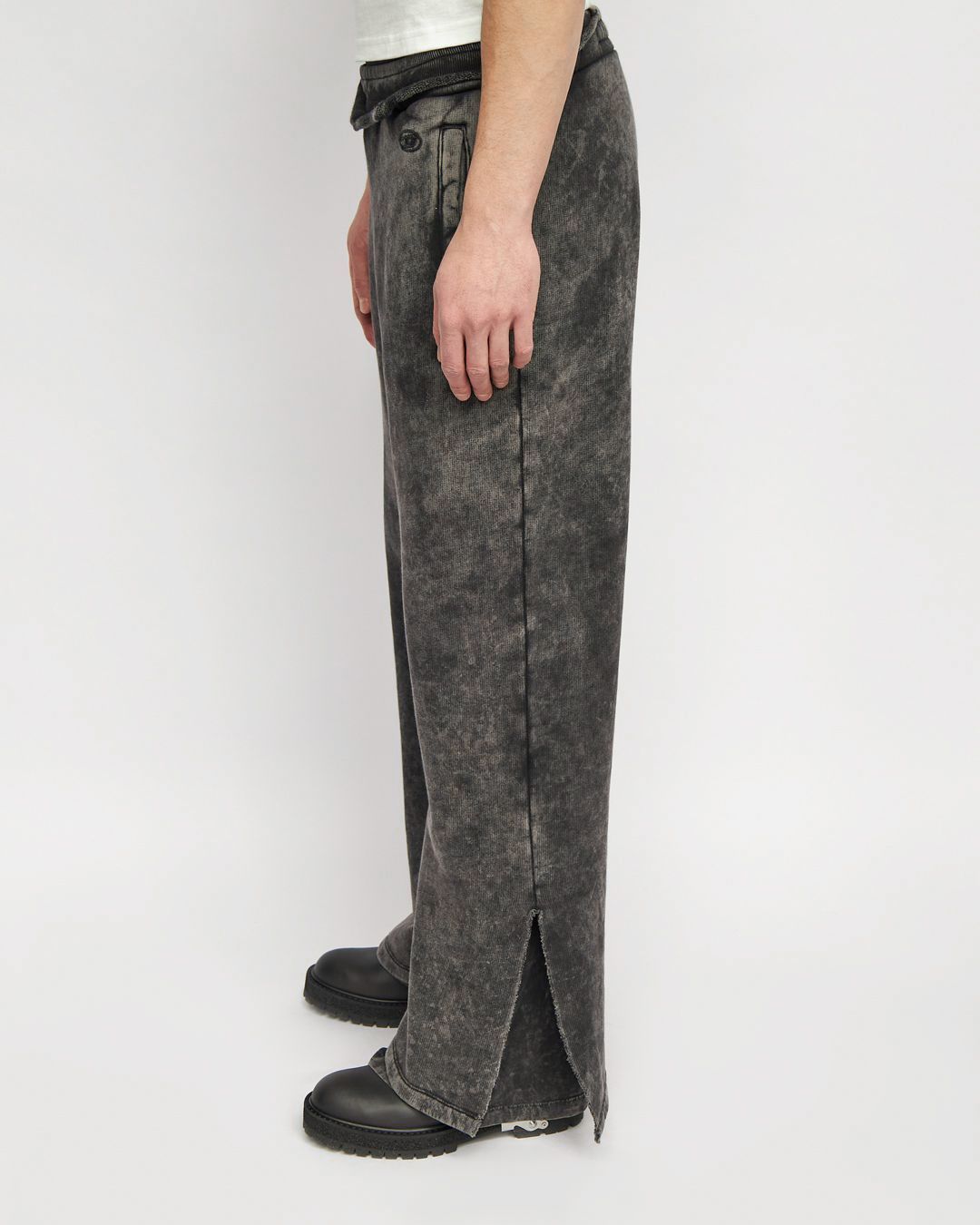 Купить Брюки DIESEL