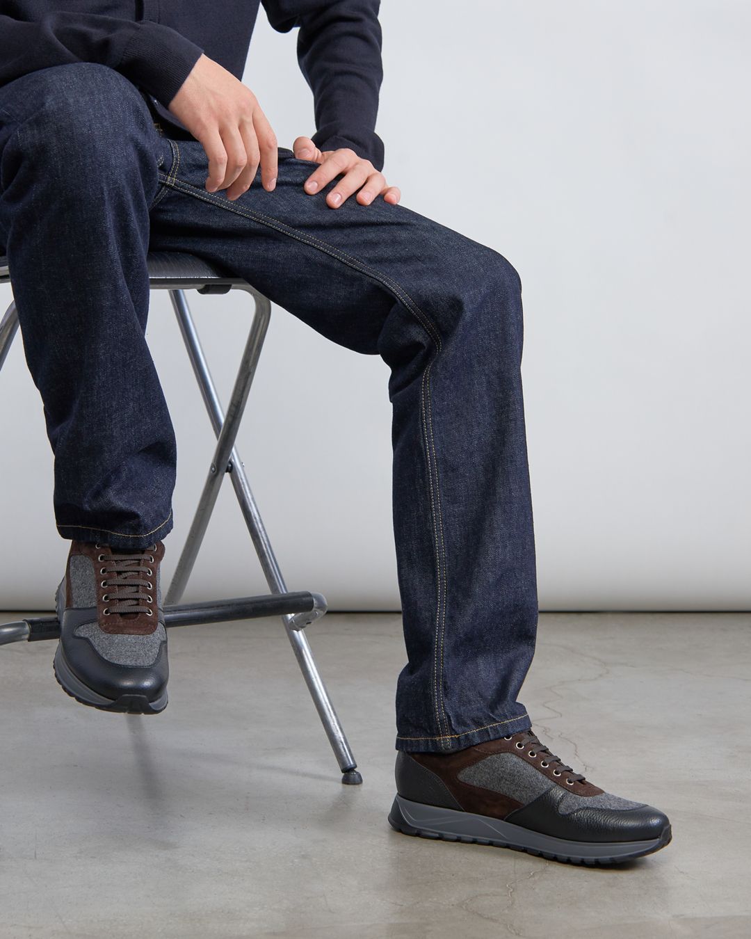 Купить Кроссовки DOUCALS