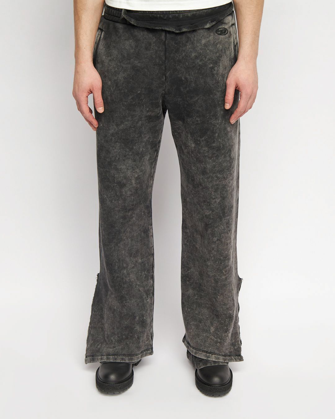 Купить Брюки DIESEL