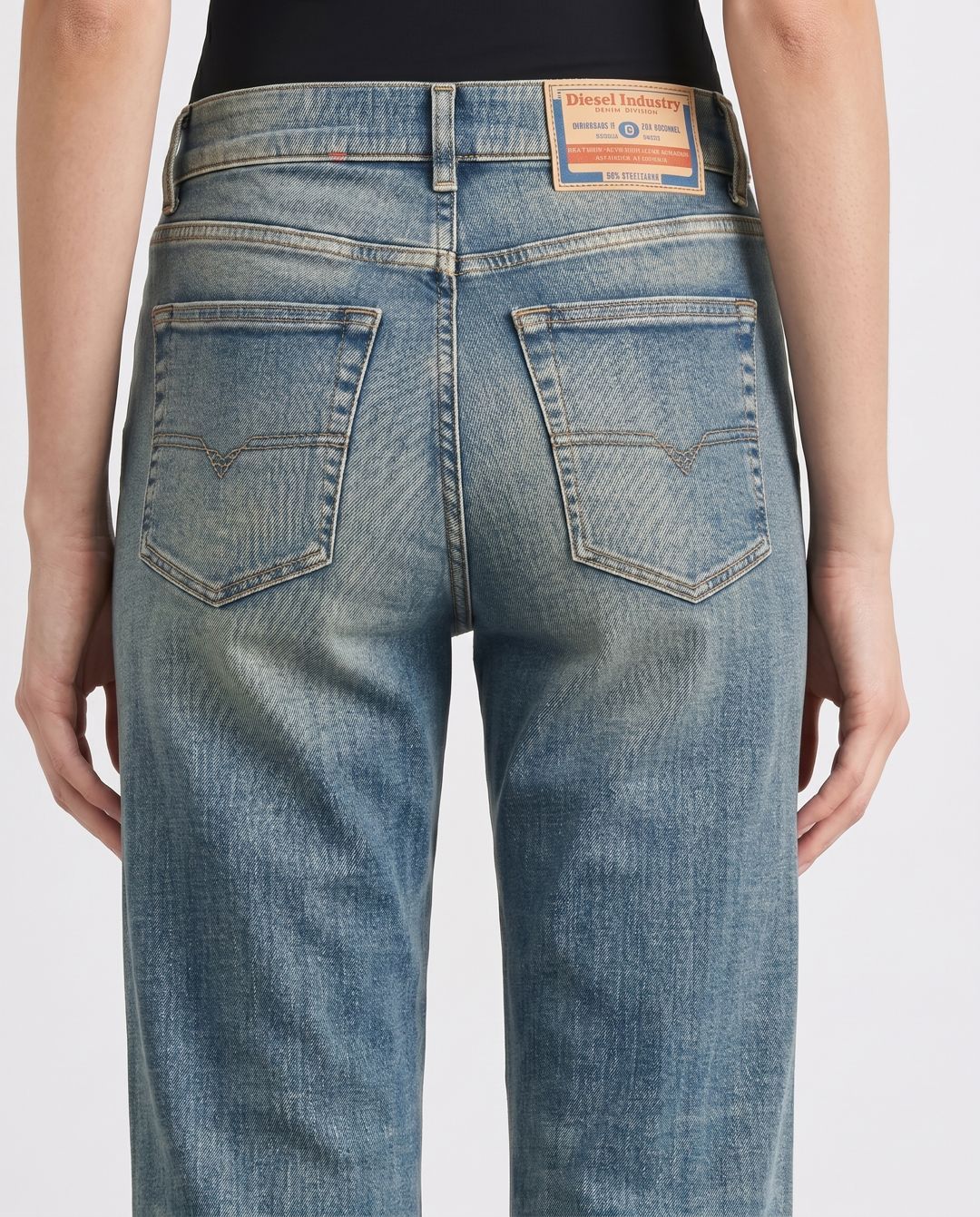 Купить Джинсы DIESEL